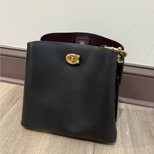 Coach Black Leather Shoulder Bag/Crossbody bag
